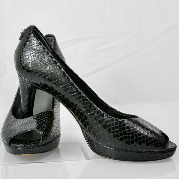 Stuart Weitzman 61/2 M, 3 in heel, reptile look Pump - Picture 3 of 6